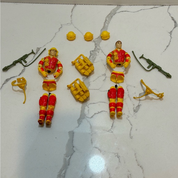 Vintage GI Joe 1984 Blowtorch V1 Complete Set of 2 Figures 11 accessories Hasbro - Picture 9 of 10